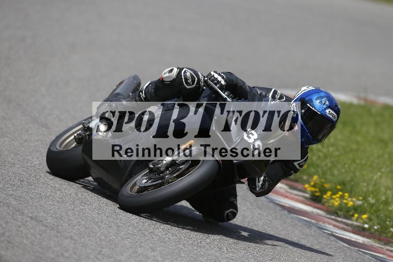 /Archiv-2024/29 12.06.2024 MOTO.CH Track Day ADR/Gruppe rot/39